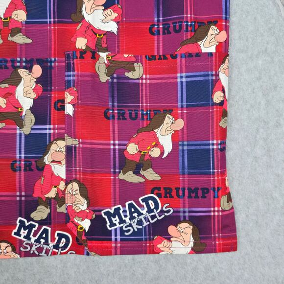NWT Disney Mens Medium Grumpy Print 3-Pocket Scrub Top Tooniforms by Cherokee - Picture 11 of 16